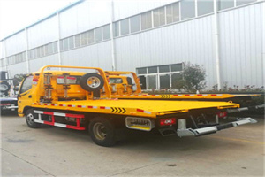 鄢陵附近拖车救援搭电